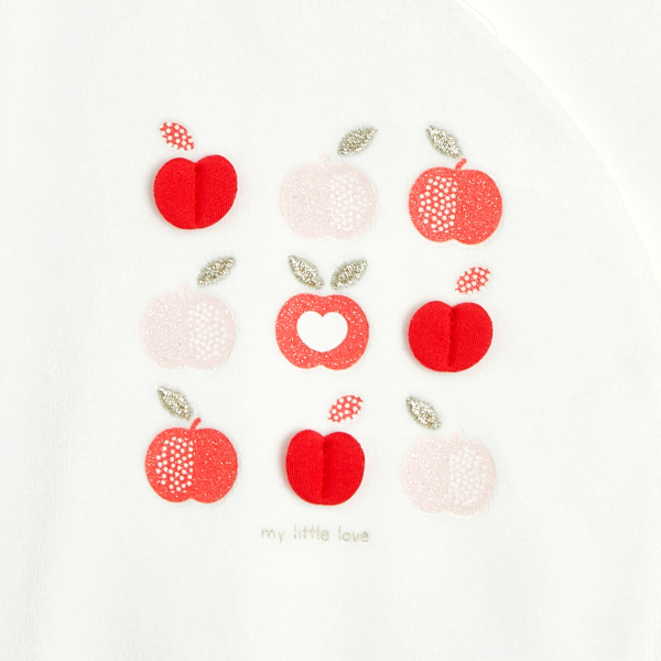 بذلة نوم مخملية برسمة التفاح، باللون الأبيض للفتيات الصغيرات